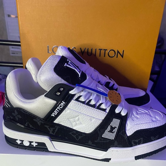 Loui Vuitton Trainers - Picture 1 of 6